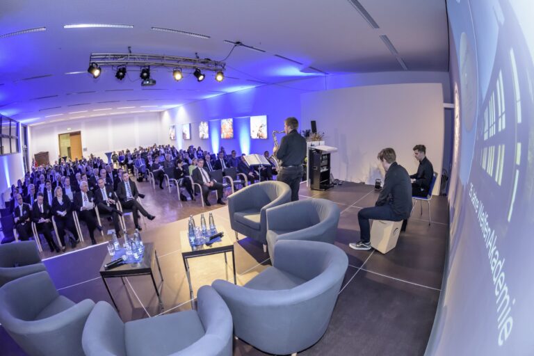 Festakt im Saal